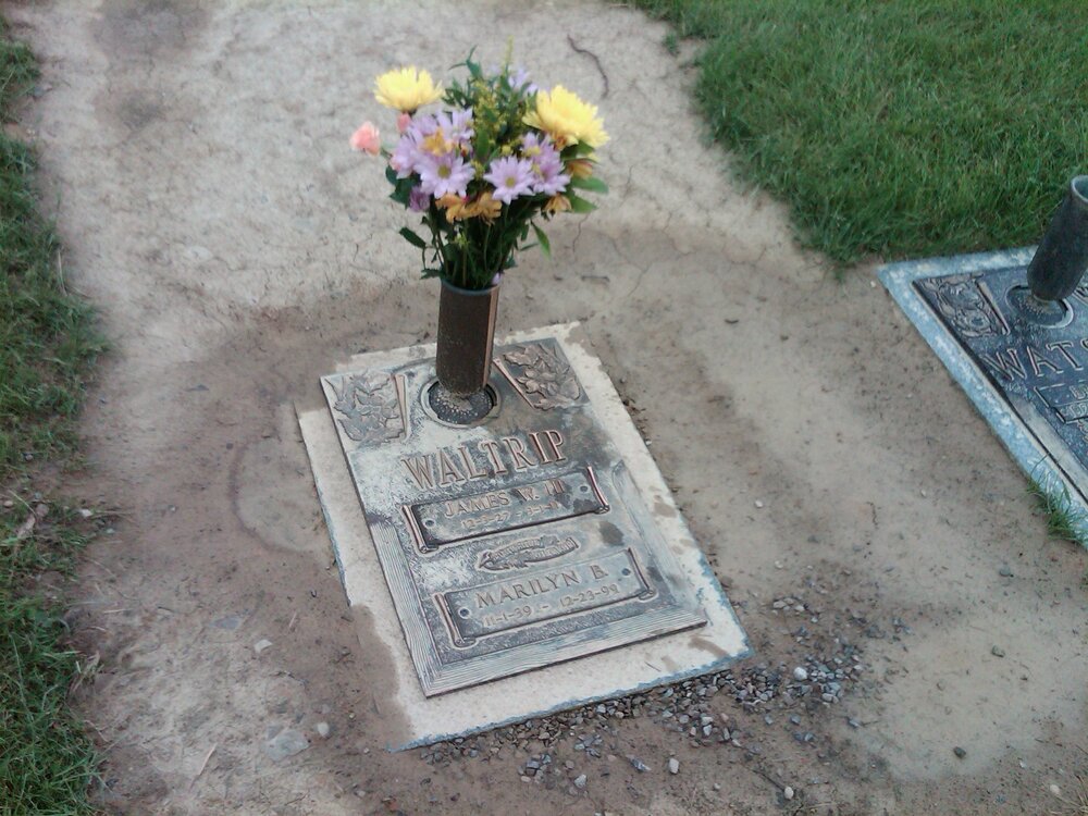 Marilyn & Jimmy tombstone 5-29-11