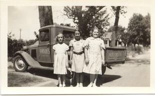 b1-121 Dorothy Brown Lucille Dawson Thelma Brown